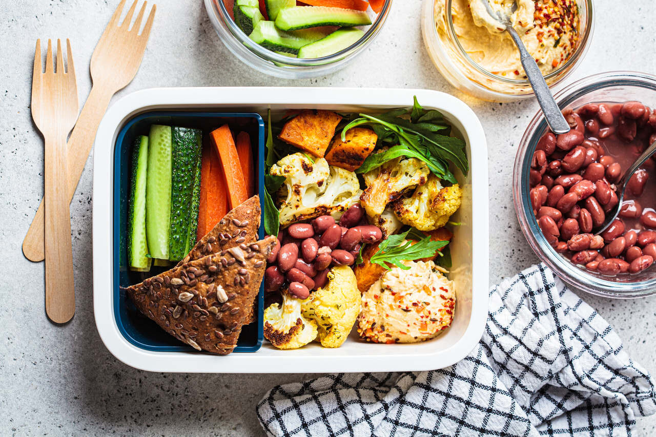 Como montar uma marmita vegana saudável e completa?