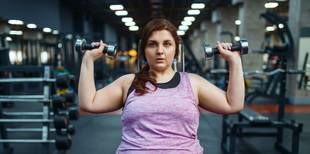 Musculação para pessoas com obesidade: benefícios, dicas e cuidados