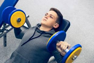 Musculação na adolescência: dicas e recomendações dos especialistas