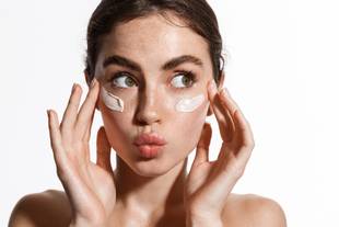 ABC do skincare: conheça as substâncias mais indicadas para cuidar da pele