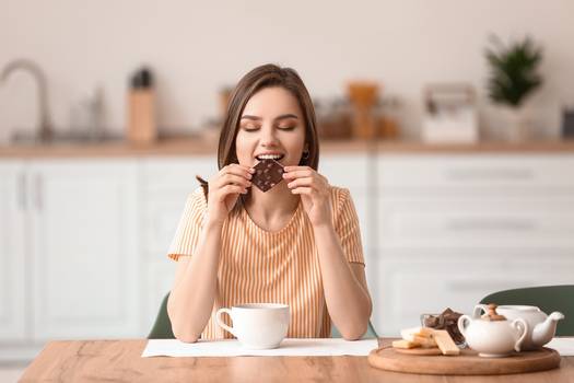 Comer chocolate sem culpa: endocrinologista sugere dicas