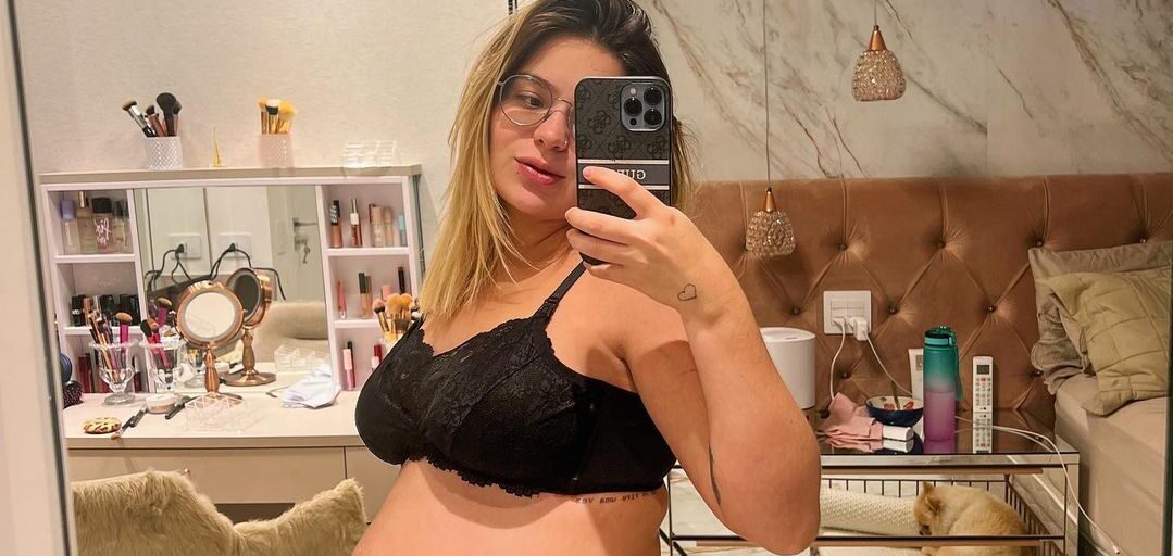 Viih Tube faz “tour” pelo corpo e mostra pele na gravidez