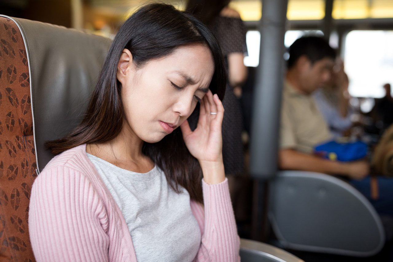 Enjoo constante: causas e tratamento