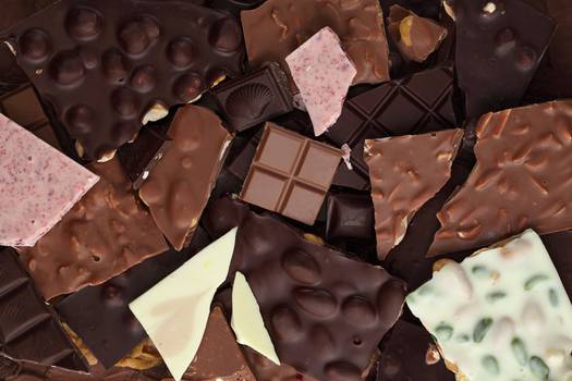 Benefícios do chocolate: veja o que o alimento pode fazer pelo cérebro