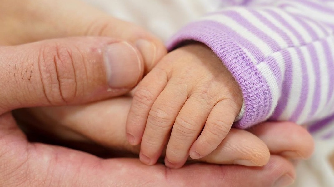 Frenectomia: o que é e para que serve cirurgia feita na filha de Viih Tube?