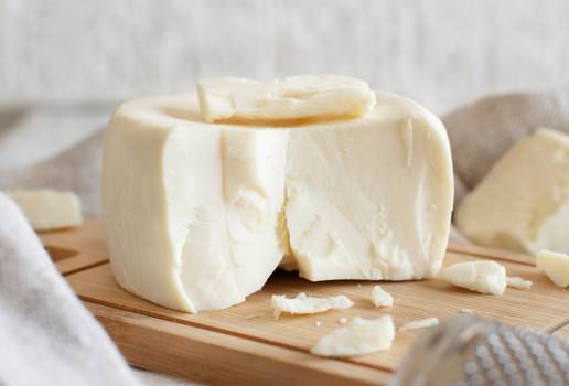 Comer muito queijo faz mal? Nutricionista responde