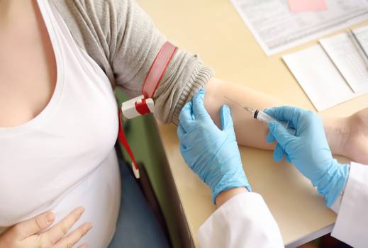 Exames de sangue podem prevenir futuros abortos espontâneos, aponta estudo