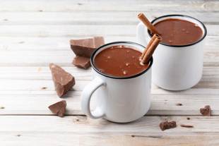 */Chocolate quente fit é opção saudável para festa junina. Veja receitas!
