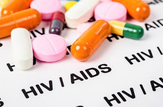 Novo caso de remissão do HIV abre novas possibilidades de pesquisa