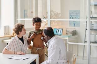 Pediatra: qual é o papel do profissional na vida da criança?