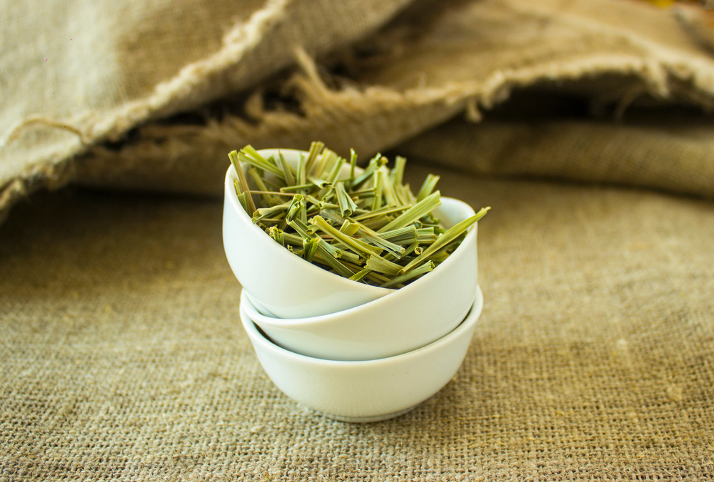 Chá de capim santo: benefícios e como fazer