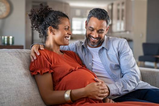 Mulheres com esclerose múltipla podem engravidar? Especialista responde