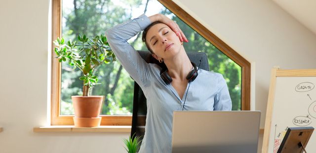 Yoga para destravar o corpo: aprenda série curtinha e eficaz