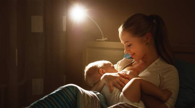 Leite materno ou fórmula infantil: quais são as diferenças e como escolher?