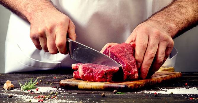 Carne vermelha pode aumentar o risco de diabetes tipo 2. Veja a quantidade segura