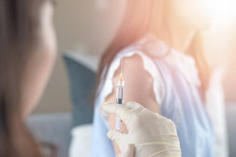 SUS oferece vacina contra o HPV para vítimas de violência sexual