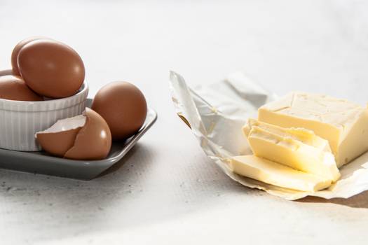 Mulher come manteiga pura e 22 ovos por dia; veja riscos
