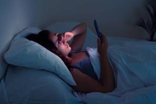 Dormir mal afeta emoções positivas e traz riscos à saúde mental