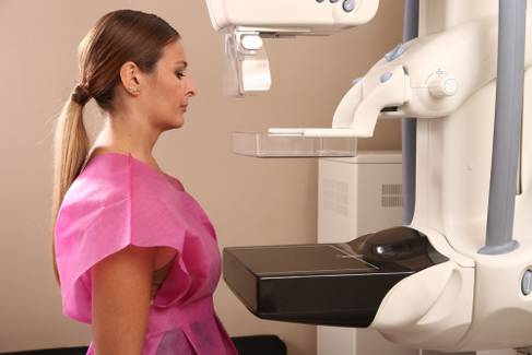 Mamografia, ultrassom e autoexame das mamas: qual é a diferença?