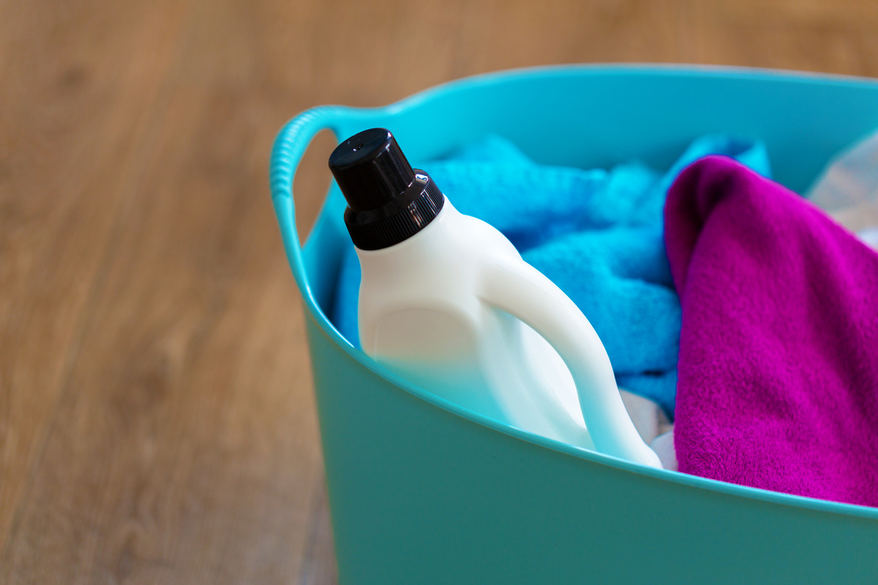 */Água sanitária ajuda no combate à dengue? Qual a quantidade ideal?