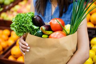 ‘Nova cesta básica’ prioriza alimentos mais saudáveis. Conheça os itens