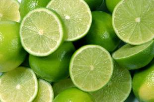 */Conheça os 10 benefícios do limão para a saúde (mais receitas)
