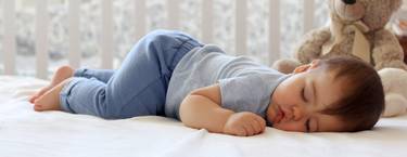 Soneca do bebê: quantas horas ele deve dormir por dia?