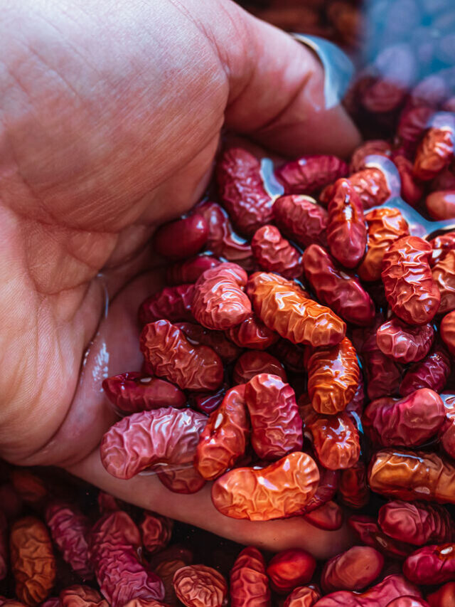Preciso deixar o feijão de molho antes de cozinhar?